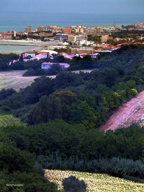 Bed and Breakfast Terrazza Sul Mare Fano Exterior foto