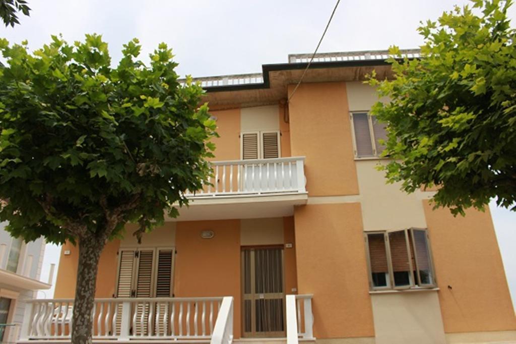 Bed and Breakfast Terrazza Sul Mare Fano Exterior foto