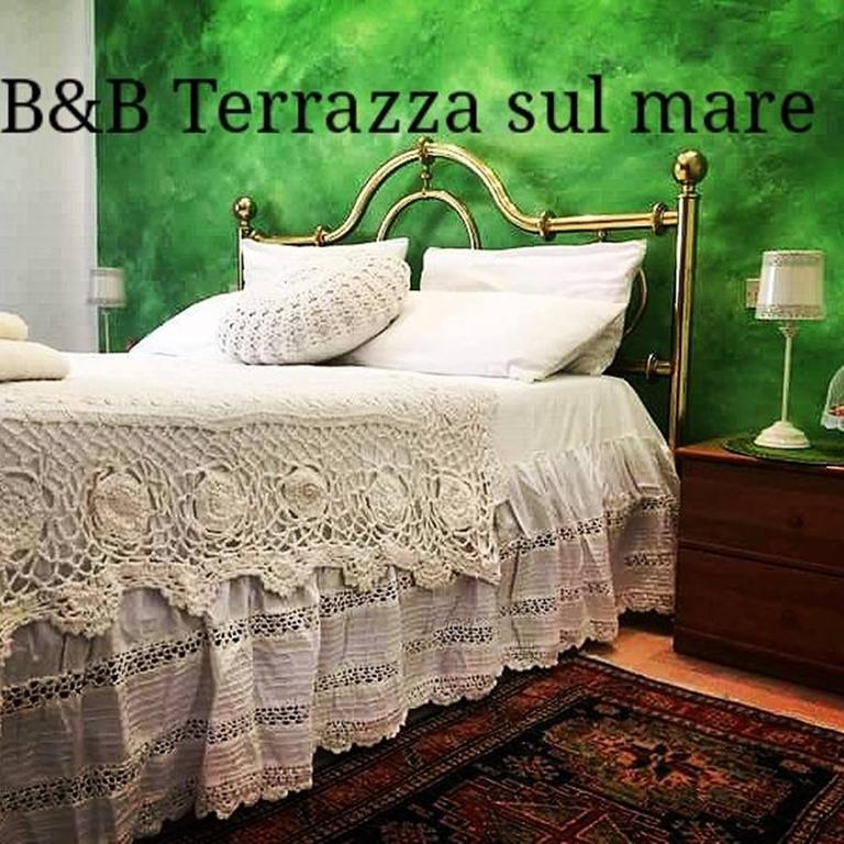 Bed and Breakfast Terrazza Sul Mare Fano Exterior foto
